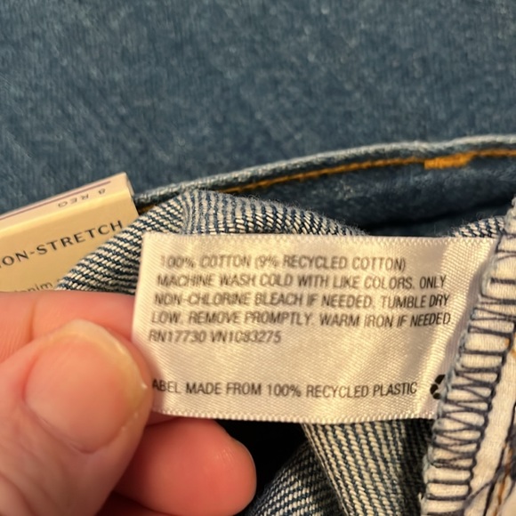 NWT-universal thread -size8(29” waist)-medium denim-relaxed, wide leg jeans. - Picture 8 of 13